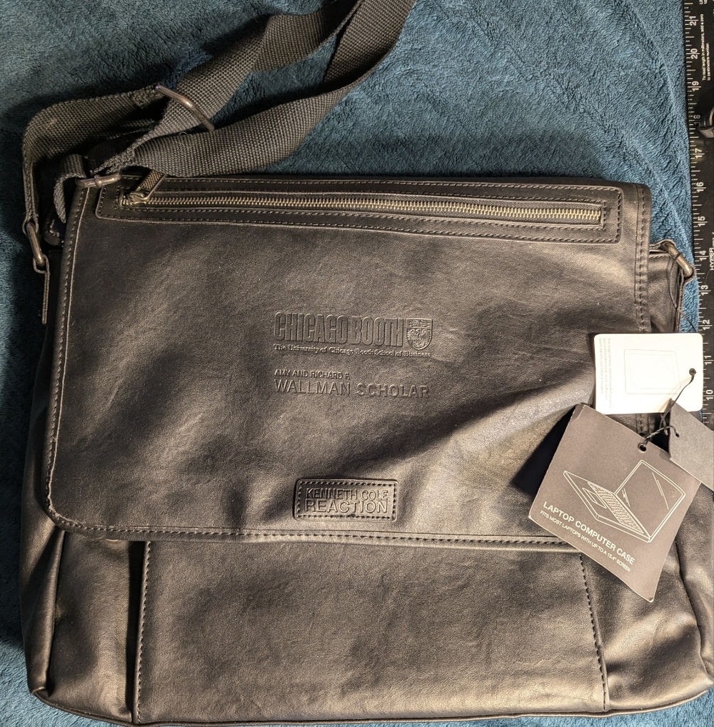 Kenneth Cole Reaction Charcoal Messenger Bag Leather Nwt